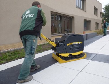 BOMAG BPR50/55 D STONEGUARD reversierbare Rüttelplatte