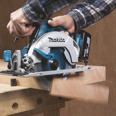 Makita Akku-Handkreissäge DHS680Z