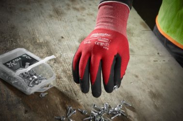 12 Paar Milwaukee Kälte-Schnittschutzhandschuhe Klasse A