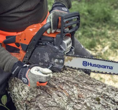 Paket-Aktion: Husqvarna Motorsäge 135 Mark II + 3x Ersatzkette